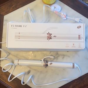T3 Twirl 1 1/4” Curling Iron